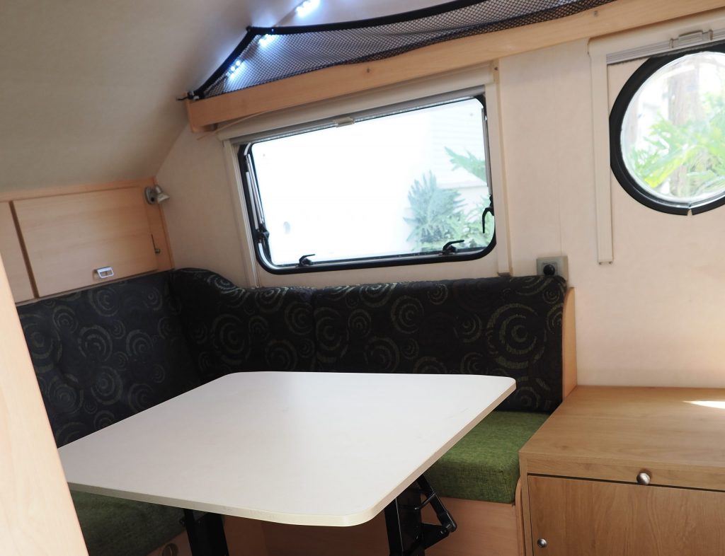 TearDrop- קרוואן דמעה 3 teardrop caravan interior 2